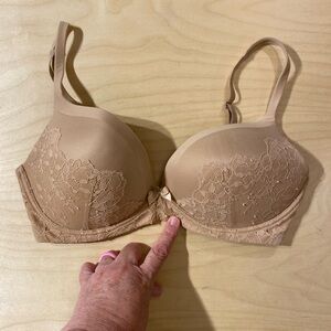 Victoria’s Secret No Wire Bra 34 DD (JS)